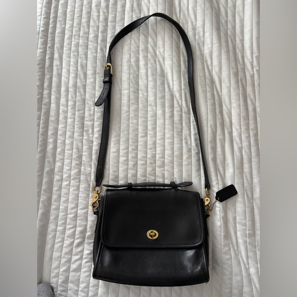 Vintage Coach Black Leather Crossbody Bag